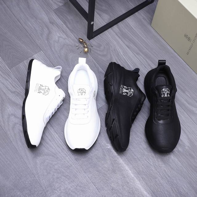 商品商标： 布鲁内洛.库奇内利 Brunellocucinelli 休闲鞋 正码码数: 38-44 商品材料：精选荔纹牛皮包跟鞋面 透气网内里 橡胶大底